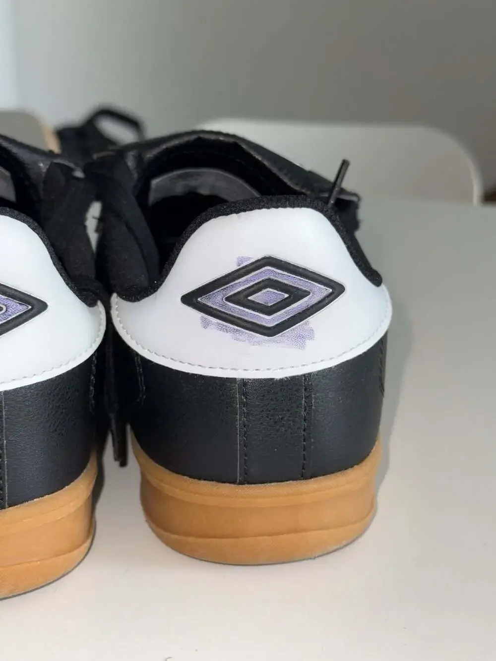 Umbro Sala II Indoor Soccer Futsal Shoes Black Gum Sole - Picture 5 of 13